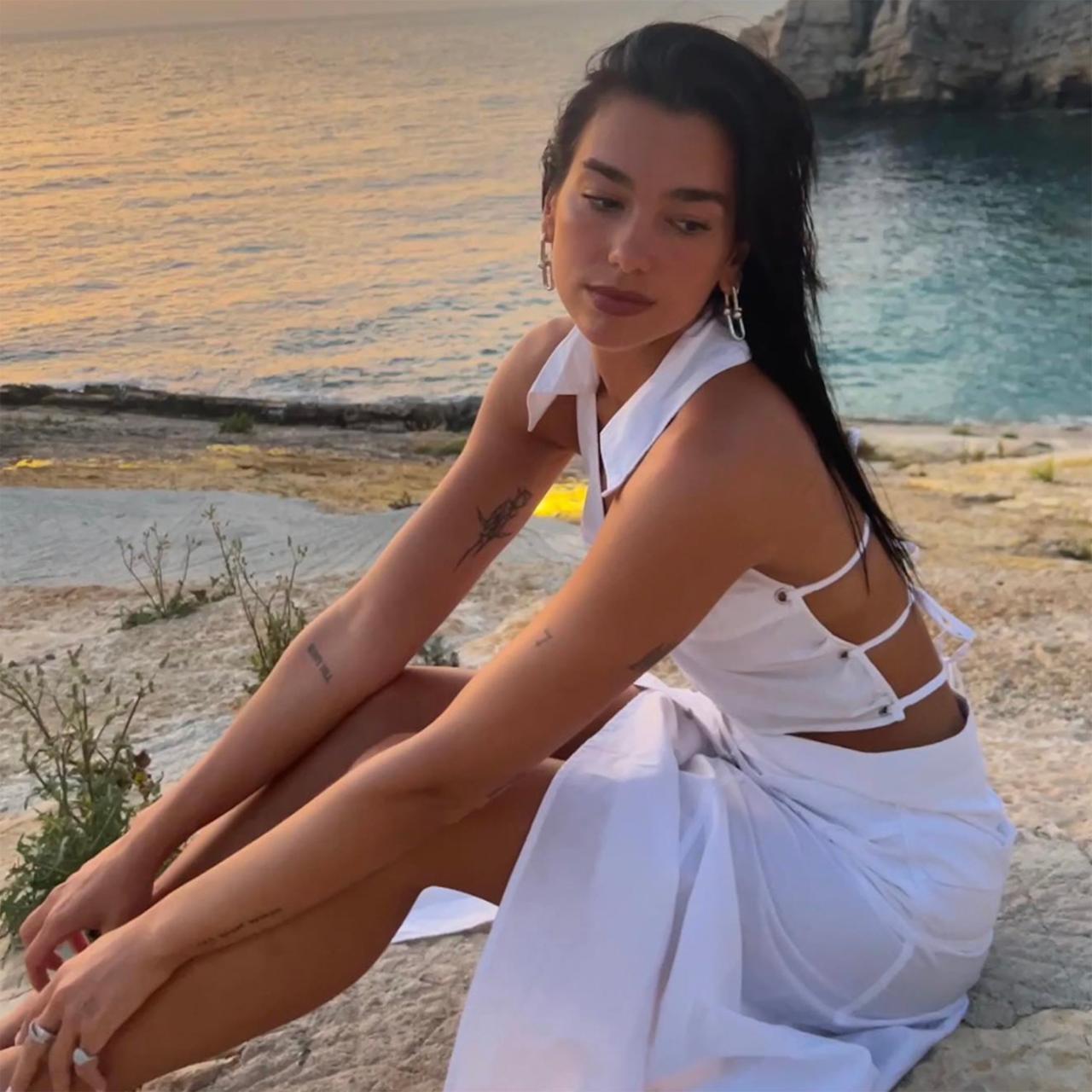 Dua Lipa Beach Vacation Style Is All the Summer Style Inspo ...